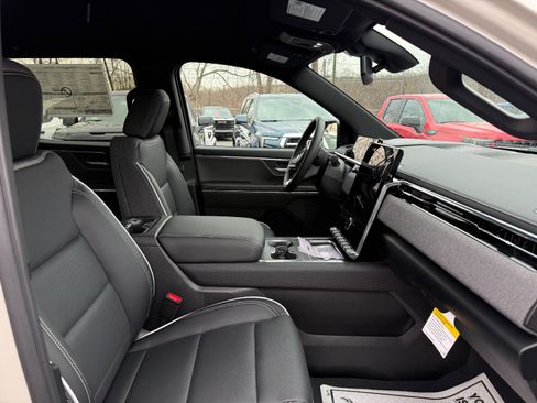 New 2026 GMC Sierra EV Elevation image 21