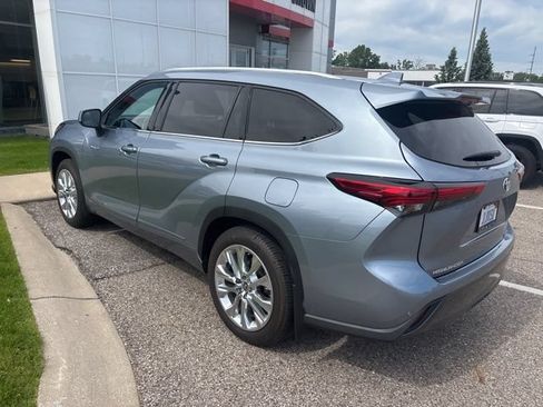 Used 2021 Toyota Highlander Limited AWD/4WD image 5