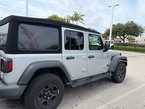 Used 2024 Jeep Wrangler Unlimited Sport AWD/4WD image 4