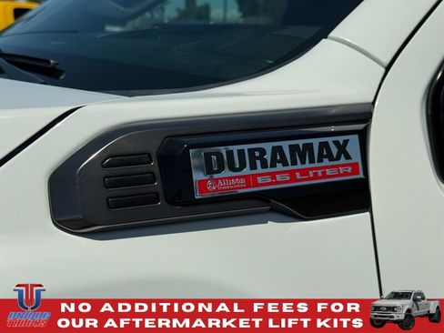 Used 2025 GMC Sierra 2500 AT4X AWD/4WD image 10