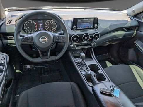 Used 2024 Nissan Sentra S FWD image 18