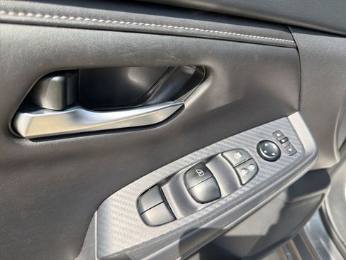 Used 2024 Nissan Sentra SV FWD image 12