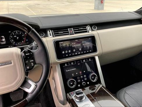 Used 2018 Land Rover Range Rover Supercharged image 8