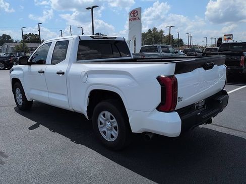 Used 2022 Toyota Tundra SR w/ SR Tow Package RWD image 5
