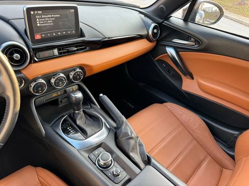 Used 2020 FIAT 124 Spider Lusso w/ Convenience Group image 29