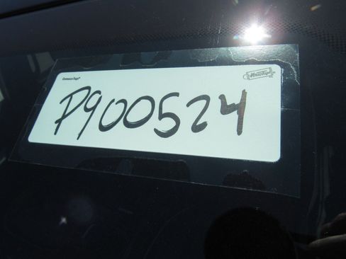 Used 2025 Chrysler Pacifica Limited FWD image 31