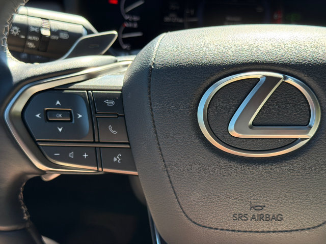 Used 2024 Lexus LX 600 4WD w/ Luxury Package image 32
