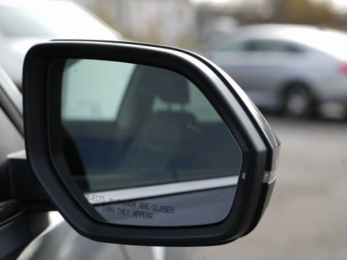 Used 2024 Volkswagen Atlas SE image 10