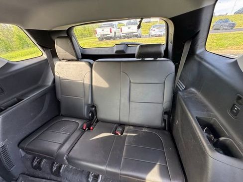 Used 2021 Chevrolet Traverse RS w/ LPO, Floor Liner Package image 10