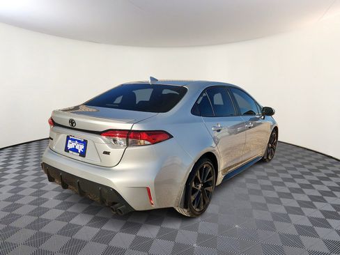 Used 2023 Toyota Corolla SE image 4
