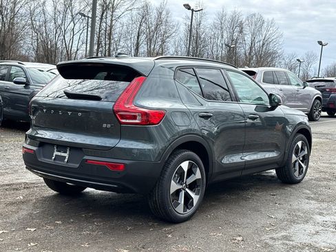 New 2026 Volvo XC40 B5 Core w/ Climate Package AWD/4WD image 3