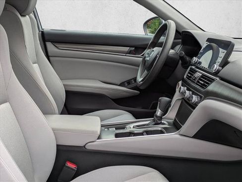Used 2018 Honda Accord LX image 23