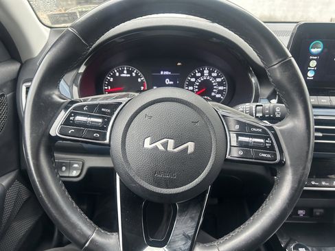 Certified 2023 Kia Seltos S w/ Navigation Package image 13
