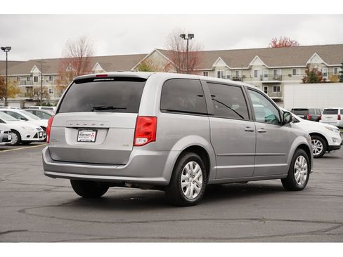 Used 2017 Dodge Grand Caravan SE w/ Power Window Group image 3