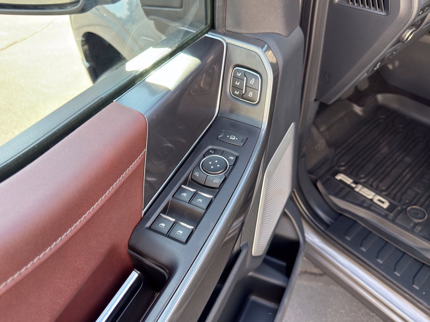 Used 2022 Ford F150 Lariat w/ Equipment Group 502A High AWD/4WD image 24