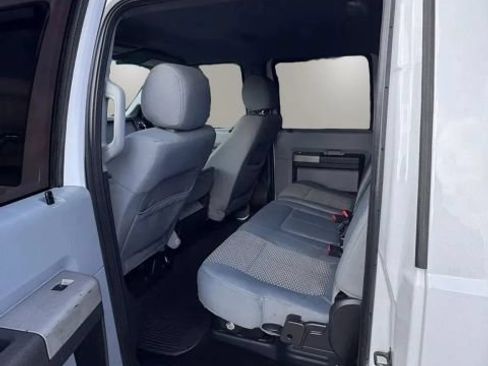 Used 2016 Ford F250 XLT w/ Camper Package AWD/4WD image 8