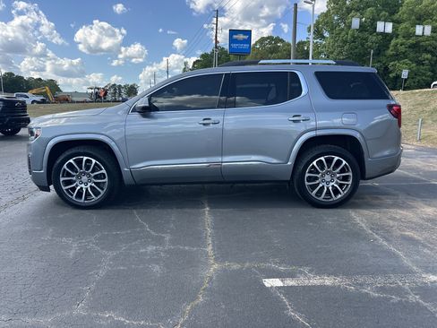 Used 2023 GMC Acadia Denali w/ Denali Ultimate Package FWD image 5