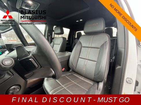 Used 2024 Chevrolet Silverado 1500 High Country w/ Technology Package image 9