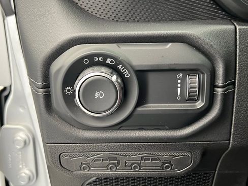 Used 2024 Jeep Wrangler Unlimited Rubicon 392 image 21