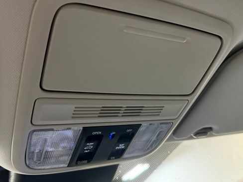 Used 2025 Honda Odyssey EX-L image 40