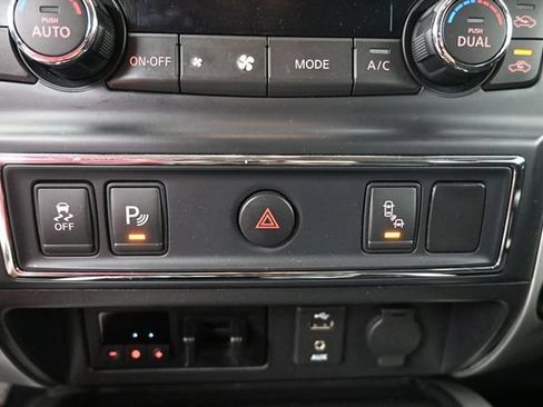 Used 2016 Nissan Titan XD AWD/4WD image 22