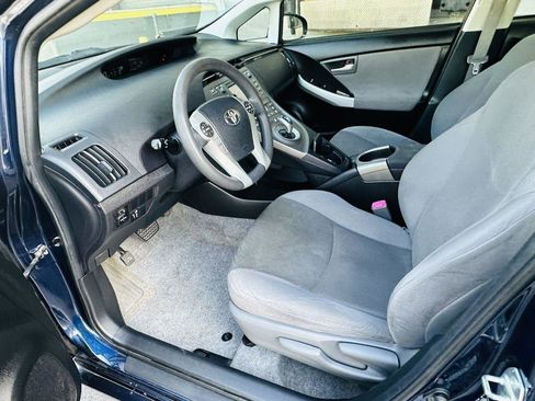 Used 2012 Toyota Prius Two FWD image 18
