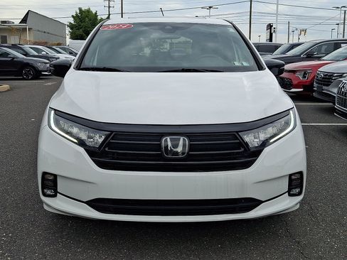 Used 2024 Honda Odyssey Sport image 2