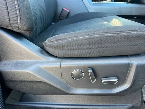 Used 2017 Ford F150 XLT w/ Equipment Group 302A Luxury AWD/4WD image 12