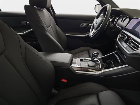 Used 2020 BMW 330i xDrive Sedan w/ Convenience Package image 11