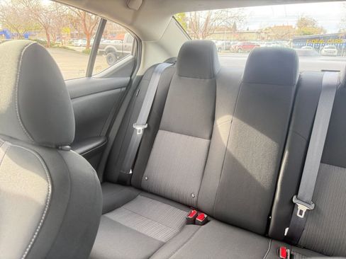 Used 2025 Nissan Sentra SV image 39