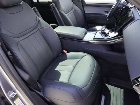 Used 2025 Land Rover Range Rover Sport SE AWD/4WD image 24