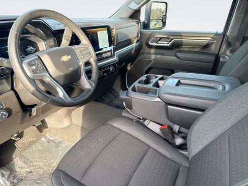 Used 2024 Chevrolet Silverado 2500 LT image 10