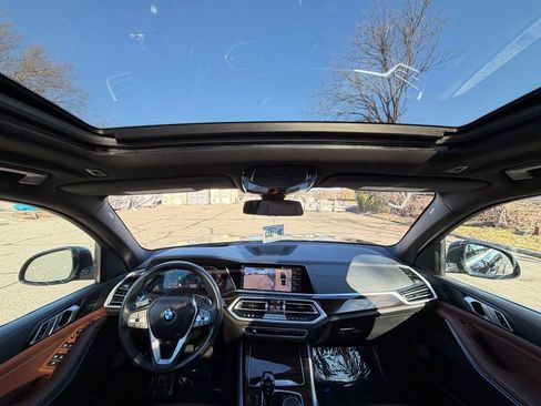 Used 2023 BMW X5 xDrive40i w/ Premium Package AWD/4WD image 32