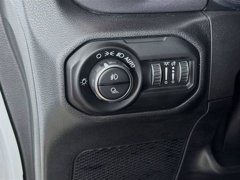 Used 2020 Jeep Gladiator Mojave AWD/4WD image 12