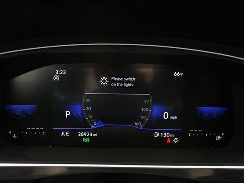 Used 2023 Volkswagen Tiguan SE image 18