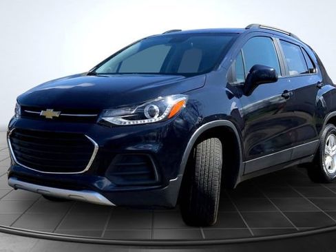 Used 2021 Chevrolet Trax LT w/ Driver Confidence Package AWD/4WD image 4