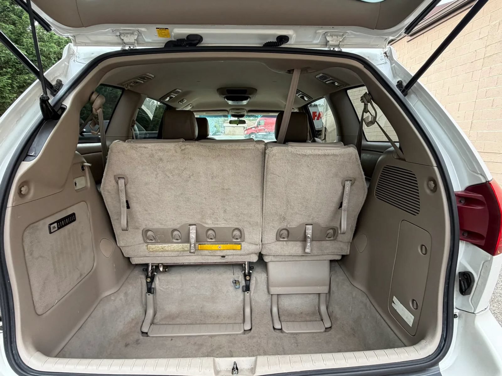 Used 2004 Toyota Sienna XLE FWD image 9