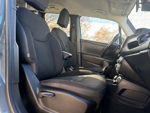 Used 2018 Jeep Renegade Altitude image 14