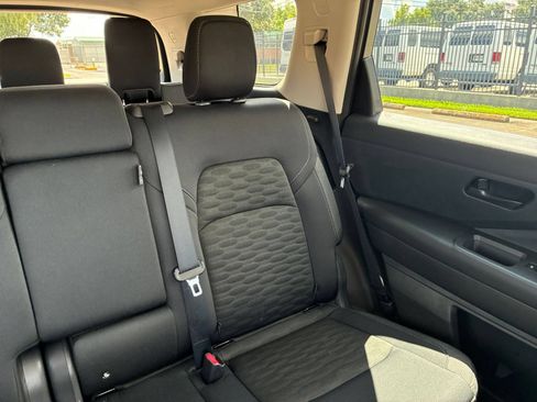 Used 2025 Nissan Pathfinder SV FWD image 35