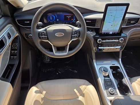 Used 2021 Ford Explorer Platinum w/ Equipment Group 601A AWD/4WD image 15