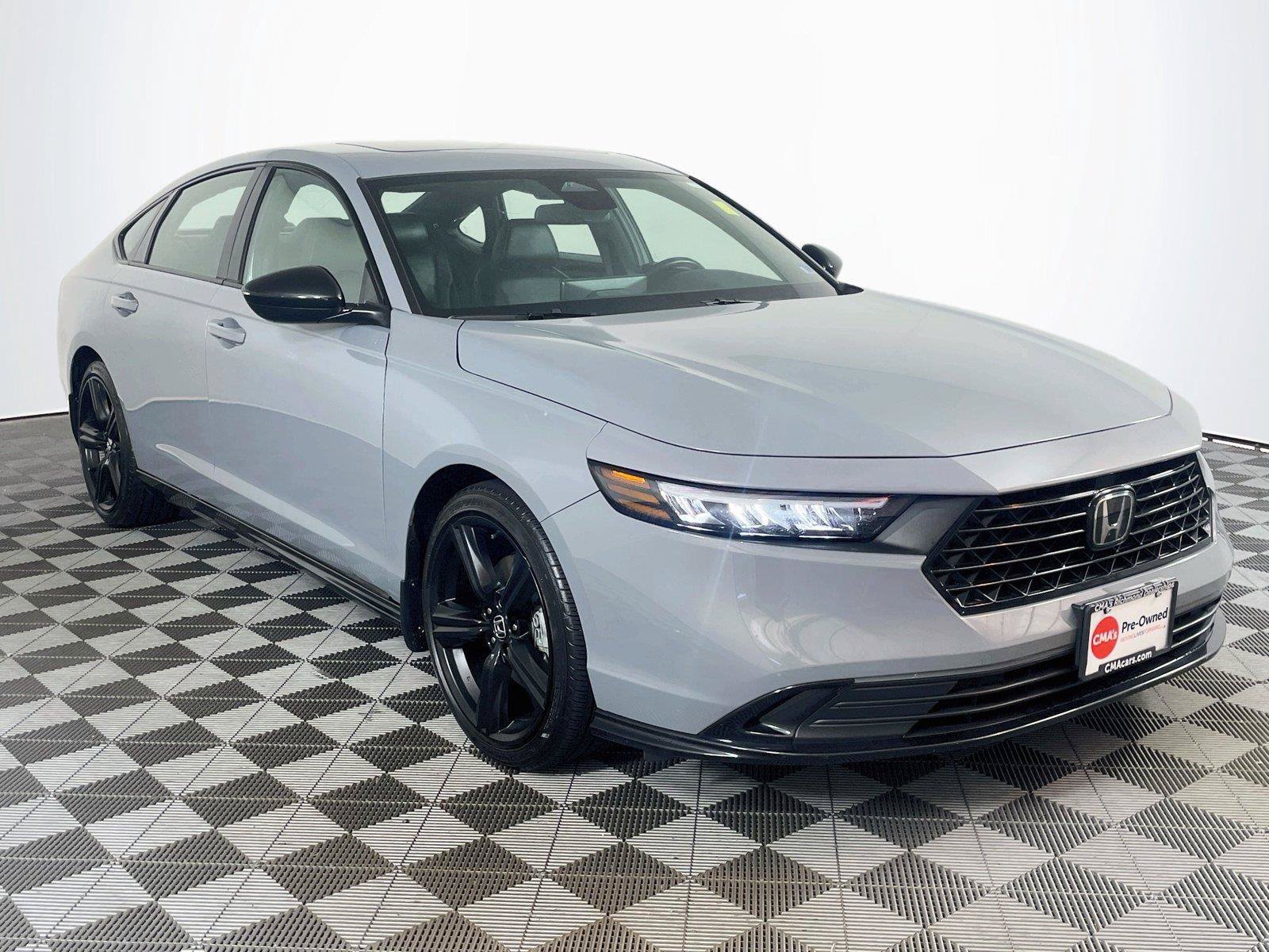 Used 2025 Honda Accord Sport image 1