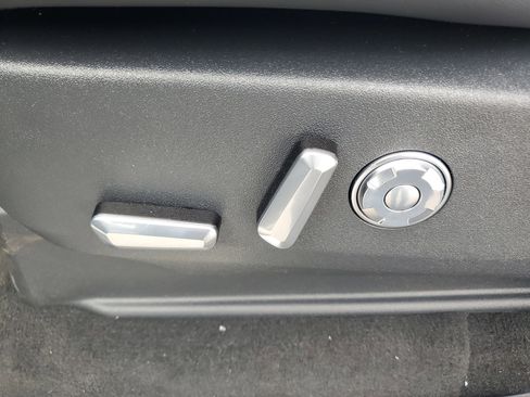 New 2026 Lincoln Navigator Reserve image 12