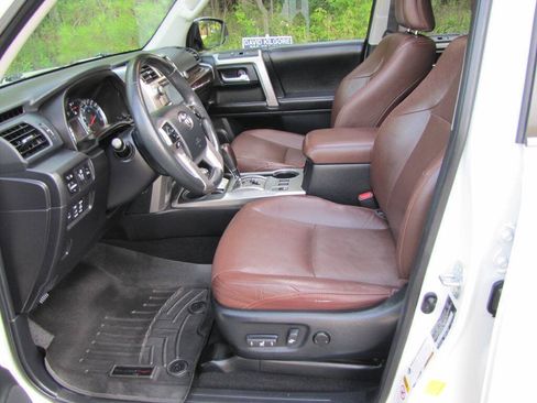 Used 2015 Toyota 4Runner Limited AWD/4WD image 12