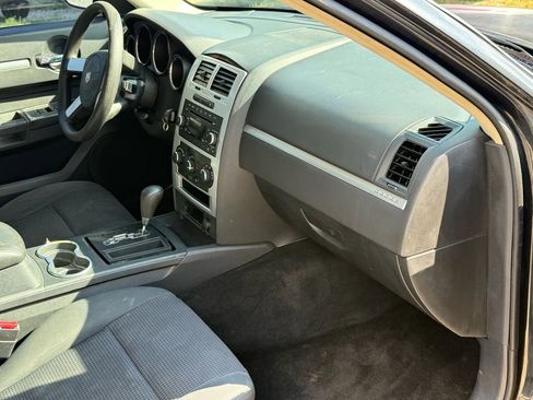 Used 2010 Dodge Charger SXT image 6
