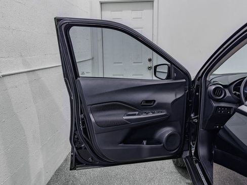 Used 2024 Nissan Kicks S image 10