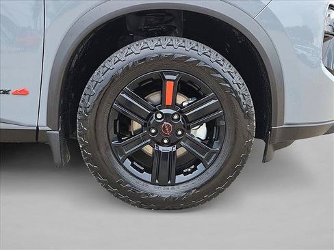 Used 2025 Nissan Rogue SV AWD/4WD image 22