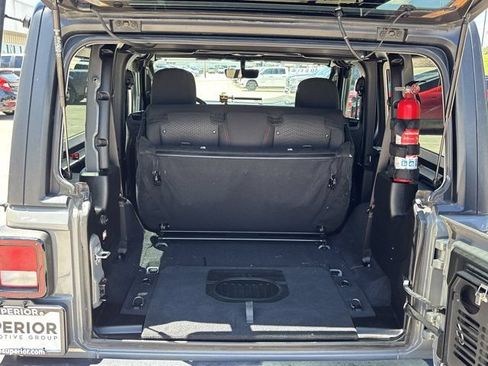 Used 2021 Jeep Wrangler Rubicon AWD/4WD image 7