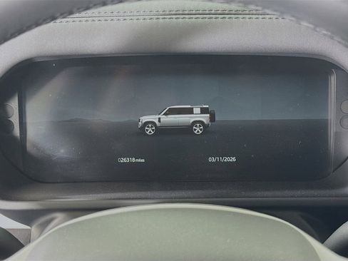 Used 2025 Land Rover Defender 110 S image 13