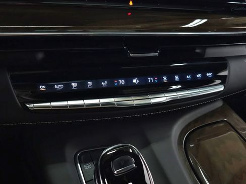 Certified 2023 Cadillac Escalade Sport Platinum w/ LPO, ONYX Package AWD/4WD image 44