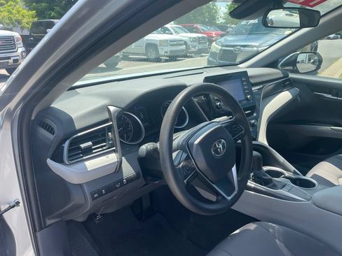 Used 2022 Toyota Camry LE FWD image 9